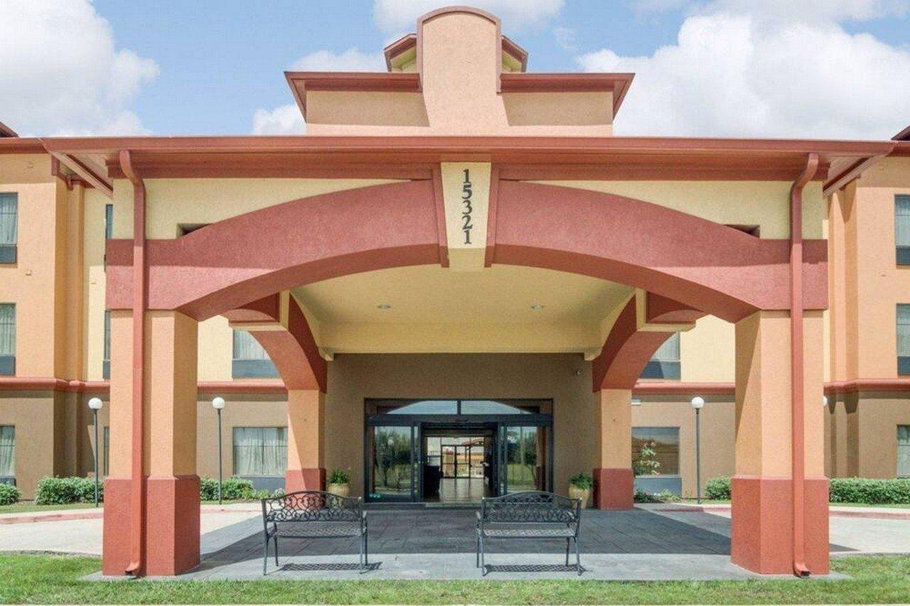 Springwood Suites Houston Iah - Beltway 8 Dış mekan fotoğraf
