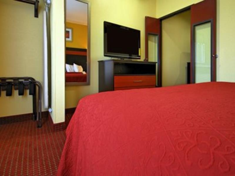 Springwood Suites Houston Iah - Beltway 8 Dış mekan fotoğraf