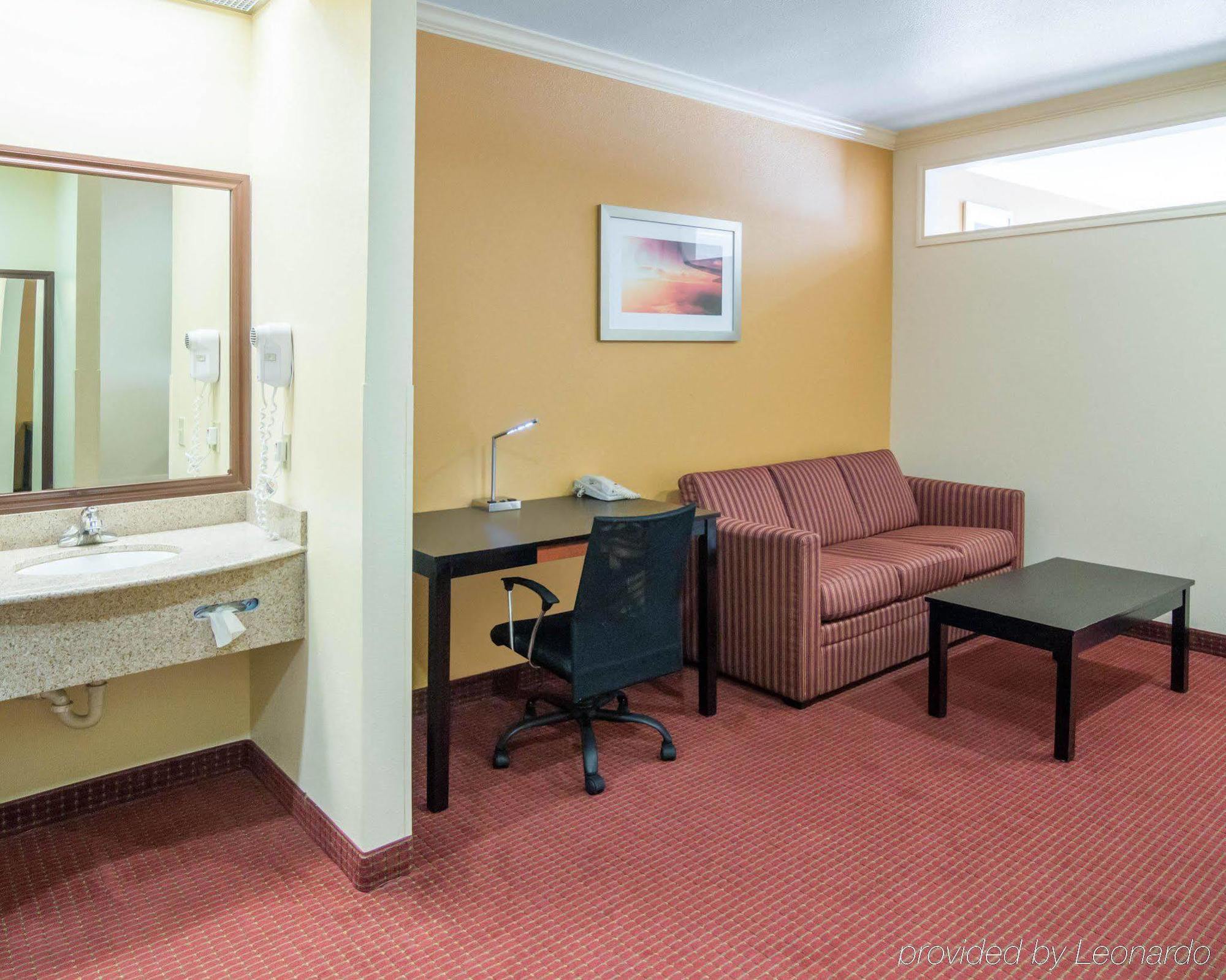 Springwood Suites Houston Iah - Beltway 8 Dış mekan fotoğraf