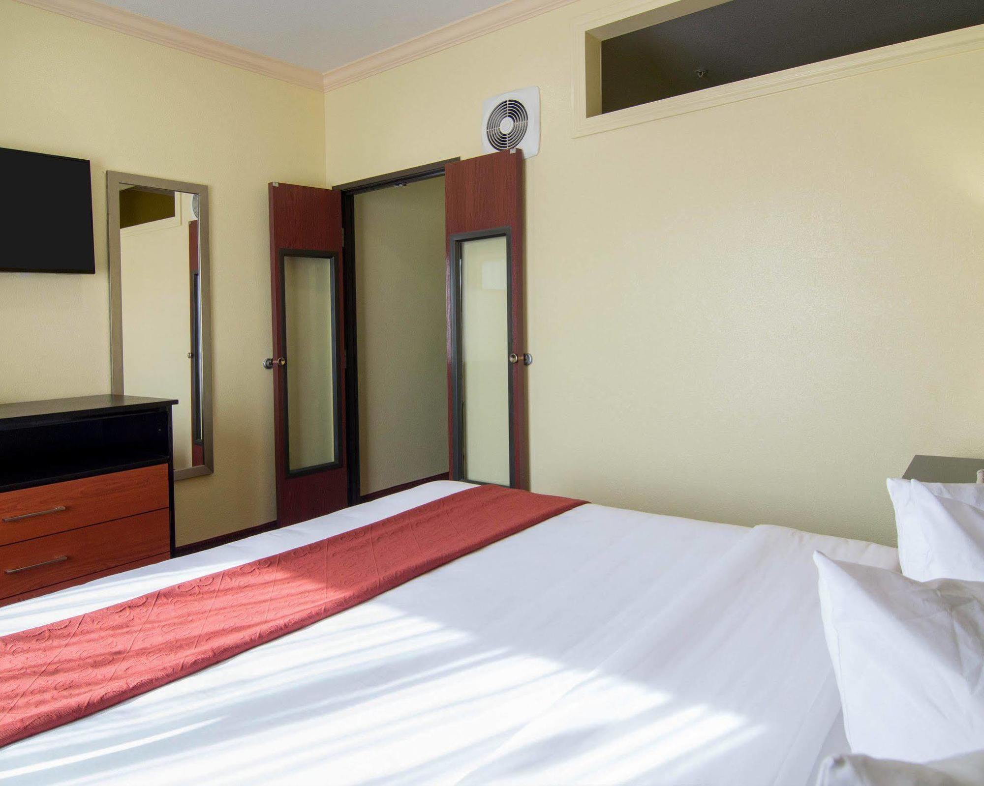 Springwood Suites Houston Iah - Beltway 8 Dış mekan fotoğraf