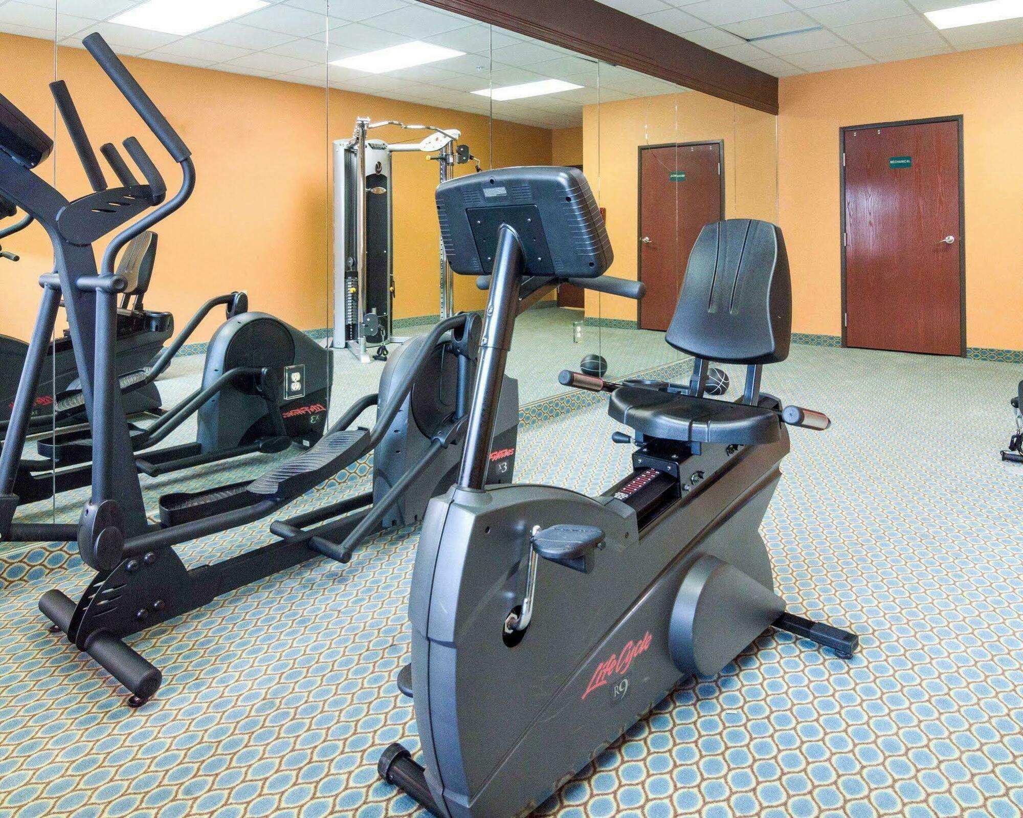Springwood Suites Houston Iah - Beltway 8 Dış mekan fotoğraf